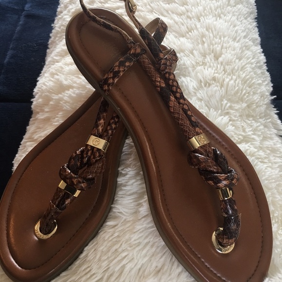 Michael Kors shoes - Picture 2 of 4